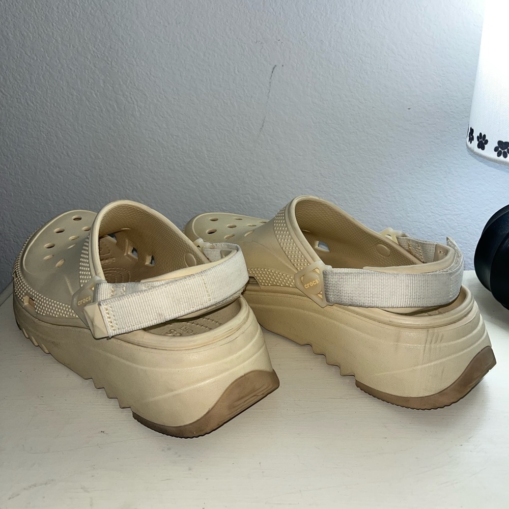 CROCS Platform Clogs with Backstrap in Neutral Be… - image 7